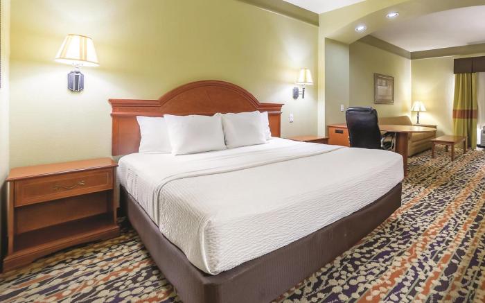 La Quinta Inn & Suites by Wyndham Belton - Temple South
