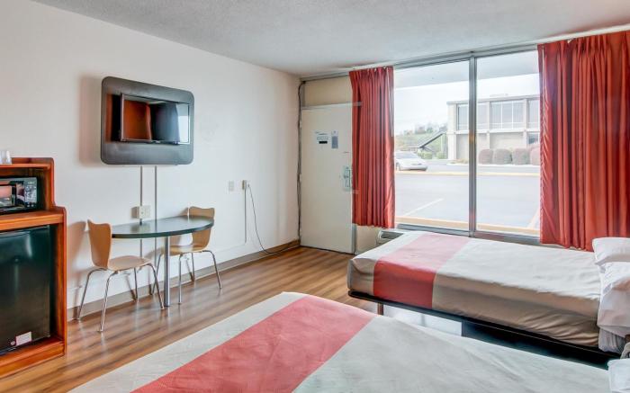 Motel 6 Somerset, KY