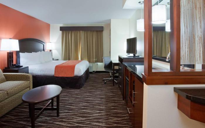 AmericInn by Wyndham Waupun