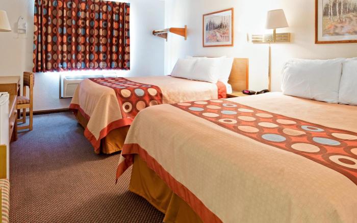 Super 8 By Wyndham Plano/Dallas Area