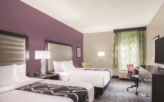 La Quinta Inn & Suites by Wyndham Clifton Park/Saratoga Area