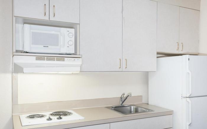 Days Inn & Suites by Wyndham Rocky Mount Golden East