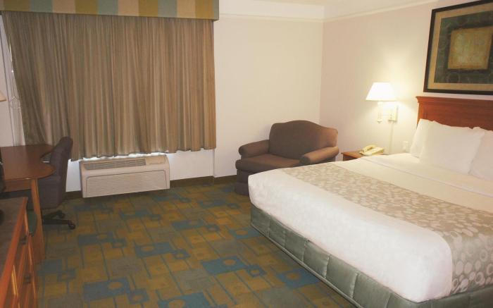 La Quinta Inn & Suites by Wyndham Austin Southwest