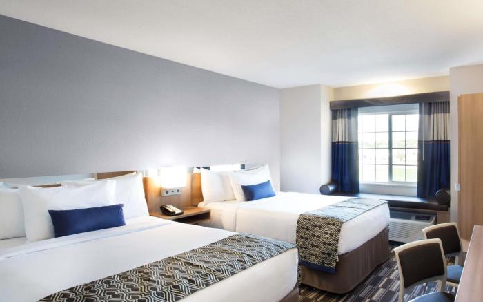 Microtel Inn & Suites by Wyndham Naples Vernal