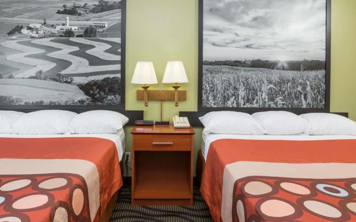 Super 8 By Wyndham Newton