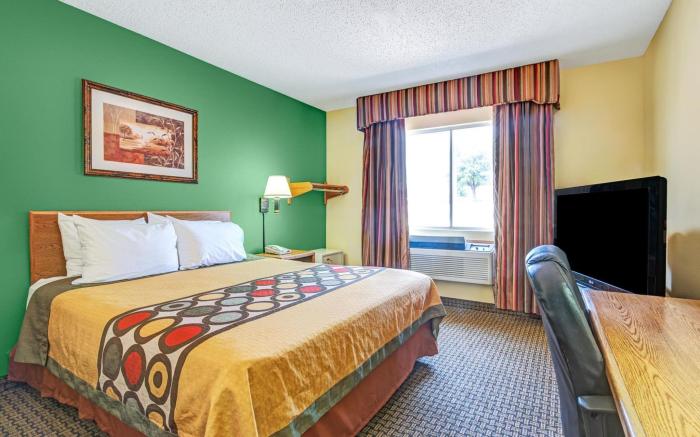 Super 8 By Wyndham Mckinney/Plano Area
