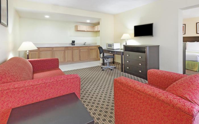 Days Inn by Wyndham Irving Grapevine DFW Airport North