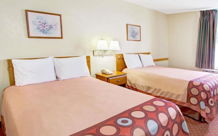 Super 8 By Wyndham Walterboro