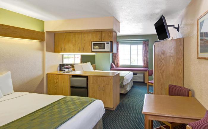 Microtel Inn & Suites by Wyndham Albuquerque West