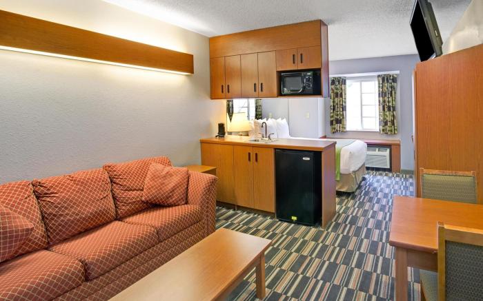 Microtel Inn & Suites by Wyndham Cherokee
