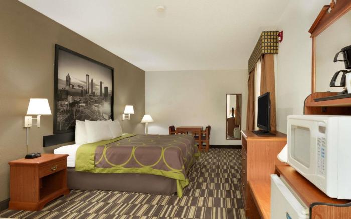 Super 8 By Wyndham Chatsworth/Dalton
