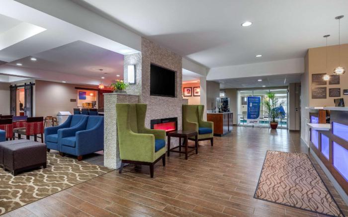 Comfort Inn & Suites Montgomery East Carmichael Rd