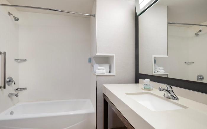 Courtyard by Marriott Redwood City