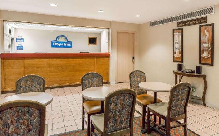 Days Inn by Wyndham Des Moines-West Clive