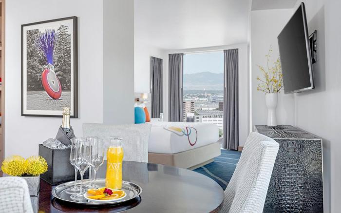 The ART Hotel Denver, Curio Collection by Hilton