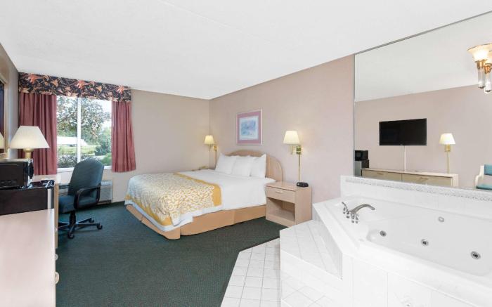 Days Inn by Wyndham Carlisle South