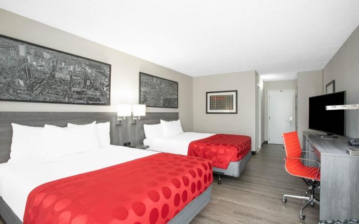Ramada by Wyndham Hartford North / Bradley Airport