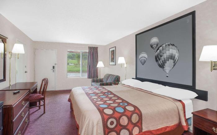 Super 8 By Wyndham Decatur Priceville