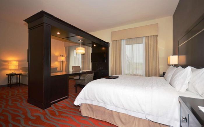 Hampton Inn & Suites Tulsa/Catoosa