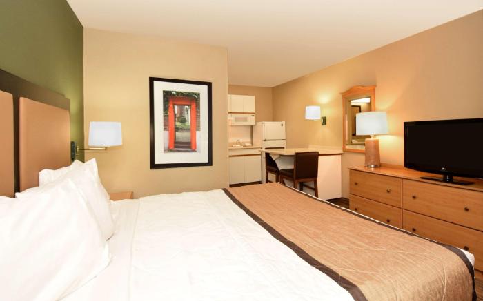 Extended Stay America Suites - San Francisco - San Mateo - SFO
