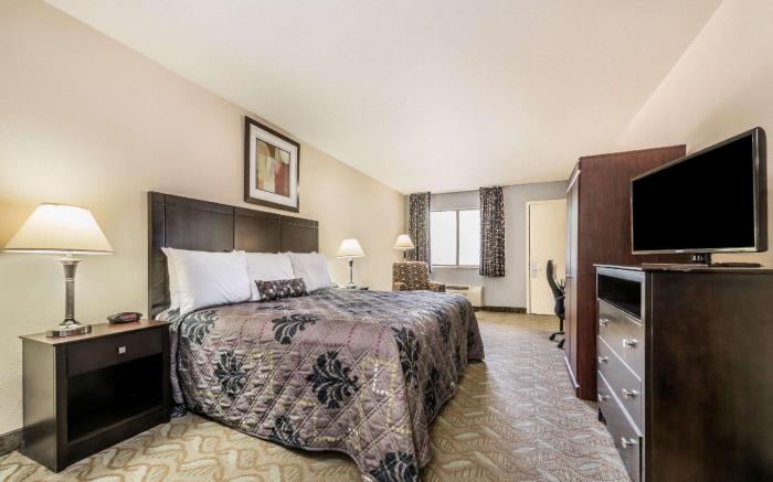 Days Inn by Wyndham Bryan College Station