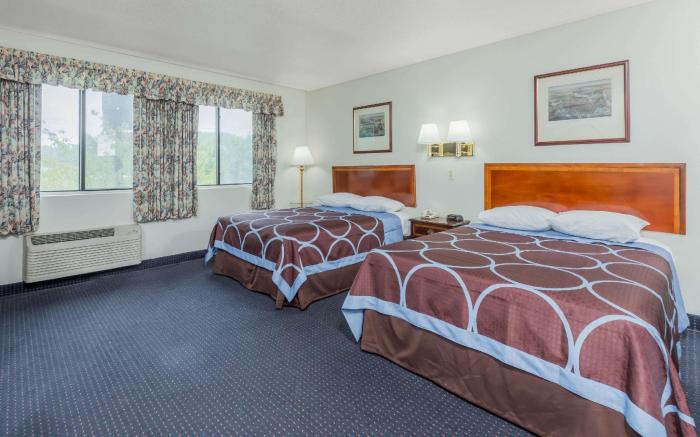 Super 8 By Wyndham Hartford