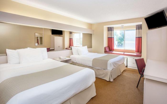 Microtel Inn & Suites by Wyndham Tifton