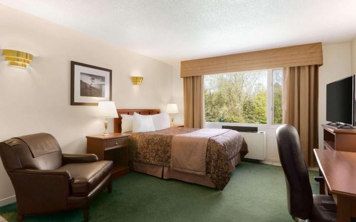 Travelodge by Wyndham Simcoe