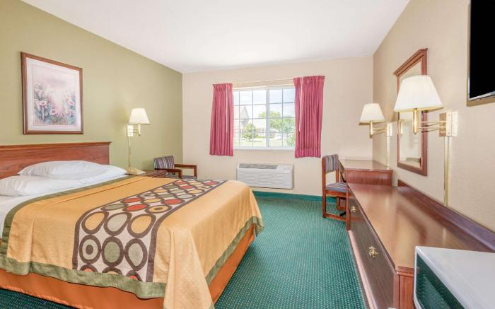 Super 8 By Wyndham Platte City Kansas City Area