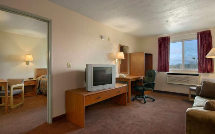 Super 8 By Wyndham Bellingham Airport/Ferndale