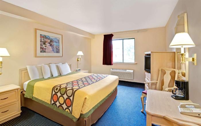 Super 8 By Wyndham Albuquerque West/Coors Blvd