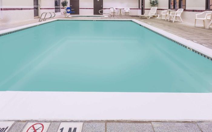 Days Inn & Suites by Wyndham Vancouver