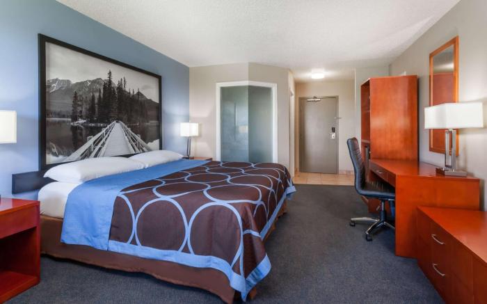 Super 8 By Wyndham Sherwood Park/Edmonton Area