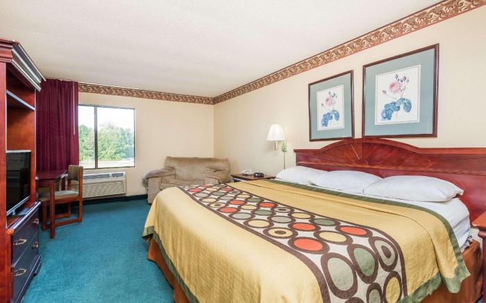 Super 8 By Wyndham Piedmont Greenville Area