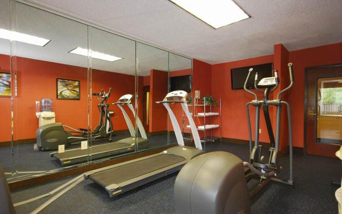 Holiday Inn Express Forsyth By IHG