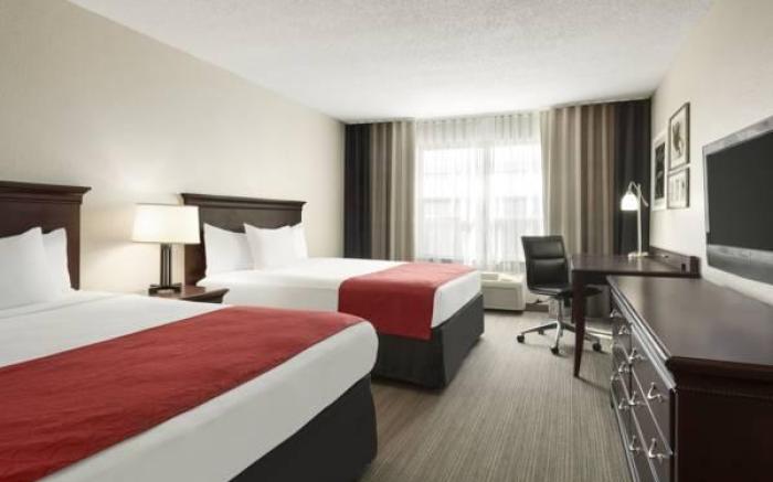 Country Inn & Suites by Radisson, Kansas City at Village West, KS