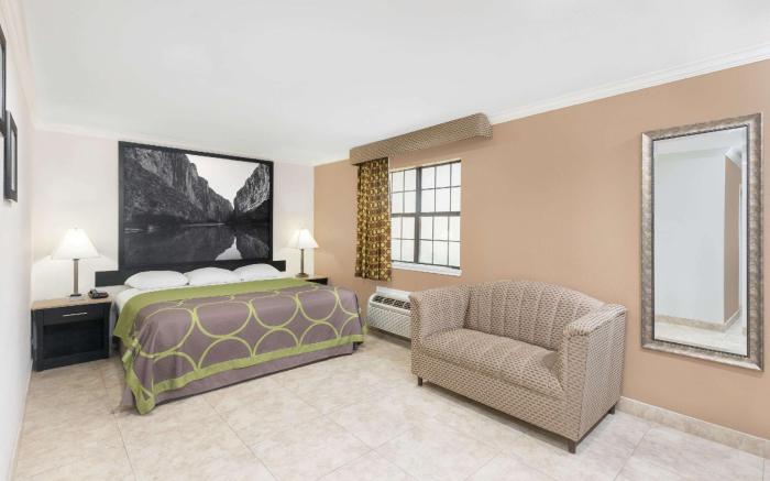 Super 8 By Wyndham Mcallen/Downtown