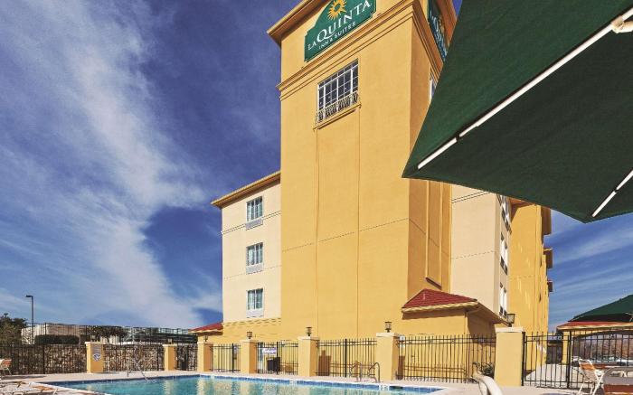 La Quinta Inn & Suites by Wyndham Fort Worth Eastchase
