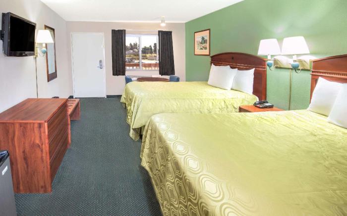 Days Inn by Wyndham Ontario Airport