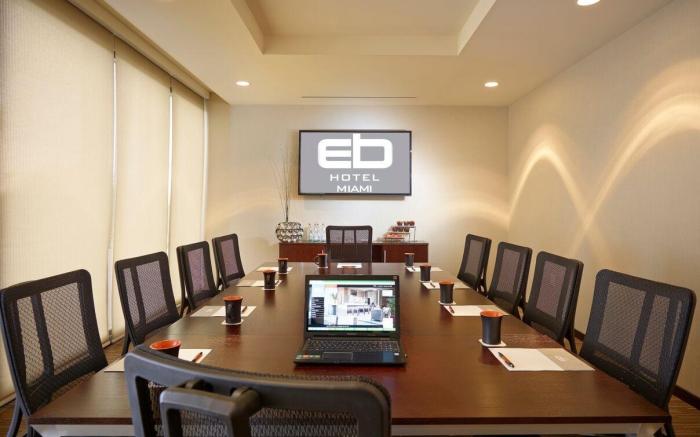 EB Hotel Miami Airport