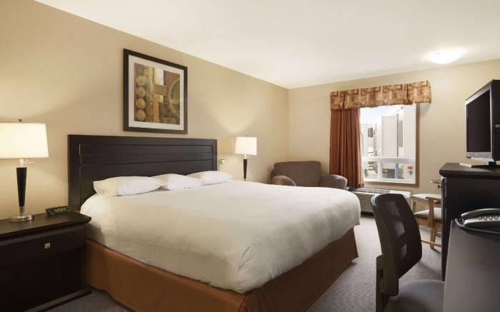 Super 8 By Wyndham Edmonton International Airport