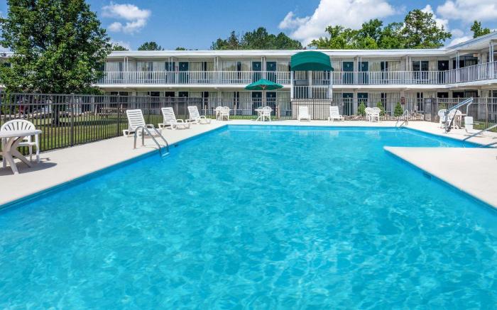 Days Inn by Wyndham Cullman