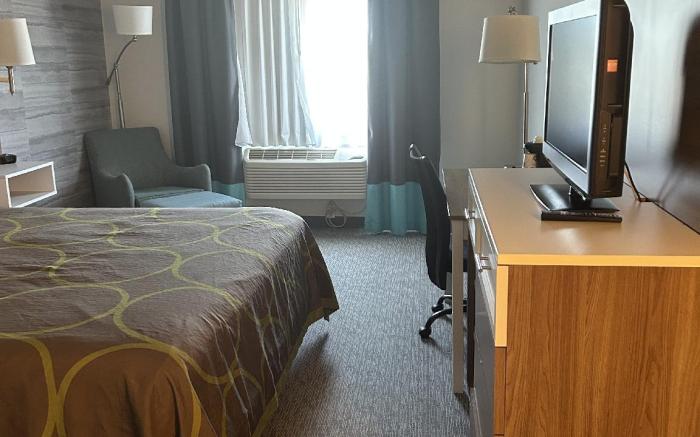 Super 8 By Wyndham Manchester Airport