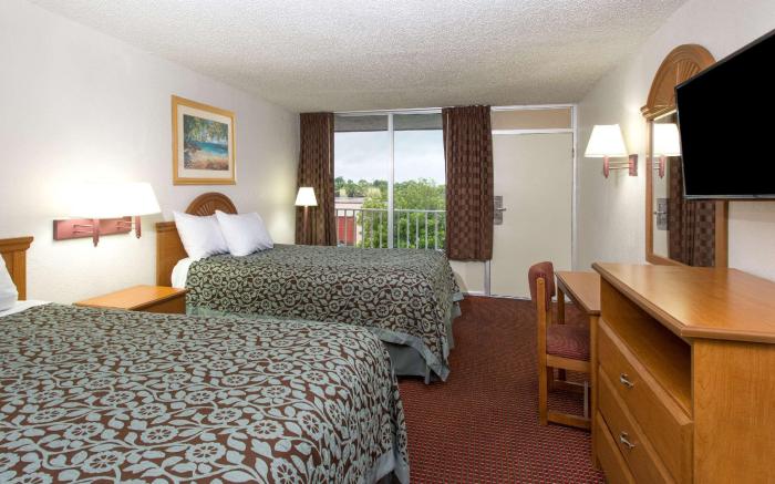 Days Inn by Wyndham Fort Myers