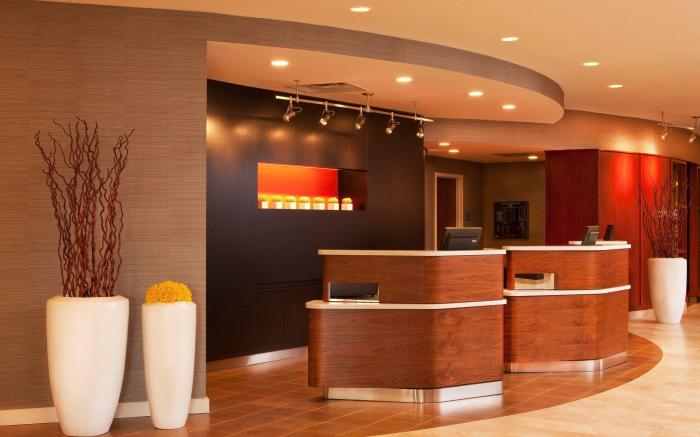 Courtyard by Marriott Alexandria Pentagon South