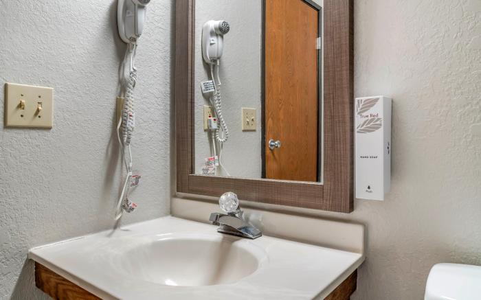 Red Roof Inn Queensbury