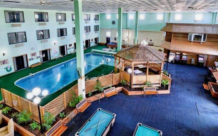 Katahdin Inn & Suites