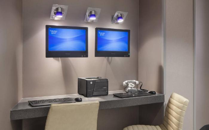 Fairfield Inn & Suites Chicago Downtown/Magnificent Mile