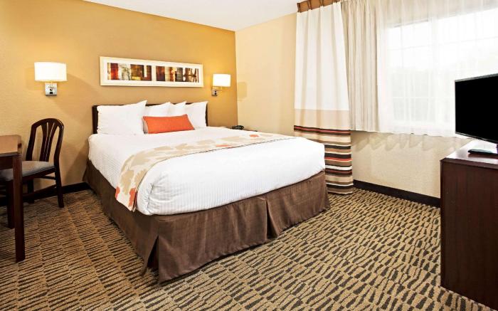 MainStay Suites Cincinnati Blue Ash