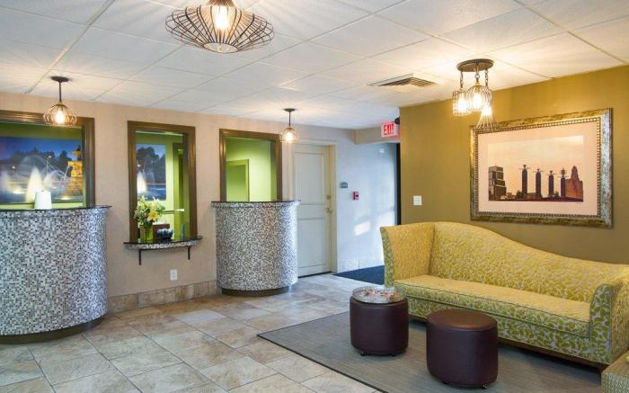 Hotel Westport Kansas City, Tapestry Collection by Hilton